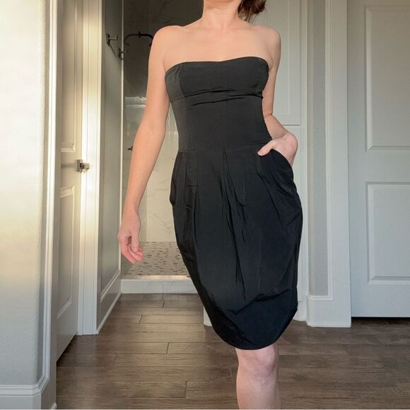 Derek Lam Italian Black Peated Pocket Strapless Dress Size 2 - Picture 2 of 8